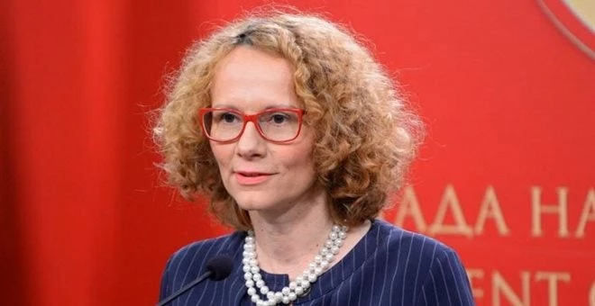 Προκαλεί η υπουργός Άμυνας της ΠΓΔΜ: Στη «Μακεδονία» έχουμε κρατήσει ήδη θέση στο τραπέζι του ΝΑΤΟ (βίντεο)